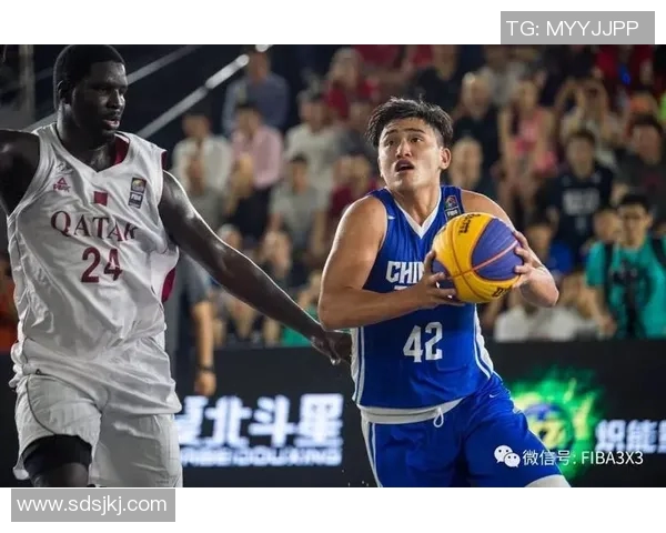 方硕在篮球赛场上的崛起与挑战解析以及对未来发展的展望与期待