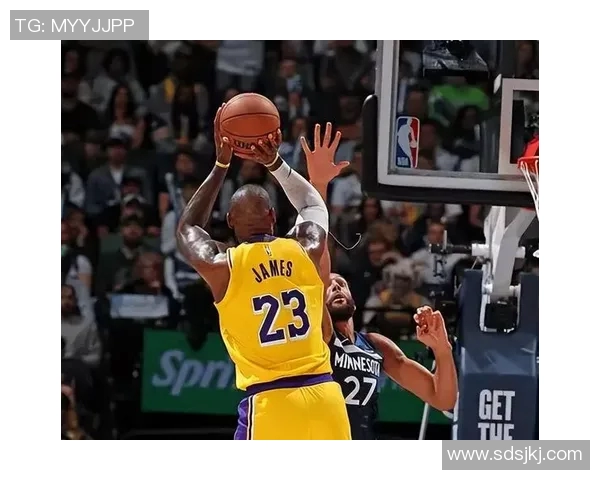 詹皇关键时刻猛攻拯救湖人