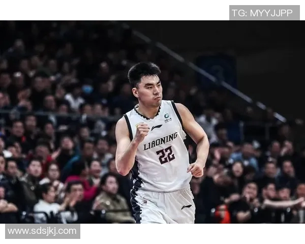 辽宁男篮逆转战胜广州队，取得五连胜，主力球员状态回升