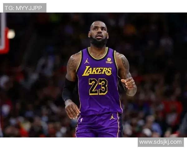勒布朗-詹姆斯与湖人队续约5年:队友期待继续跟随他征战 勒布朗-詹姆斯与湖人队续约5年:队友期待继续跟随他征战