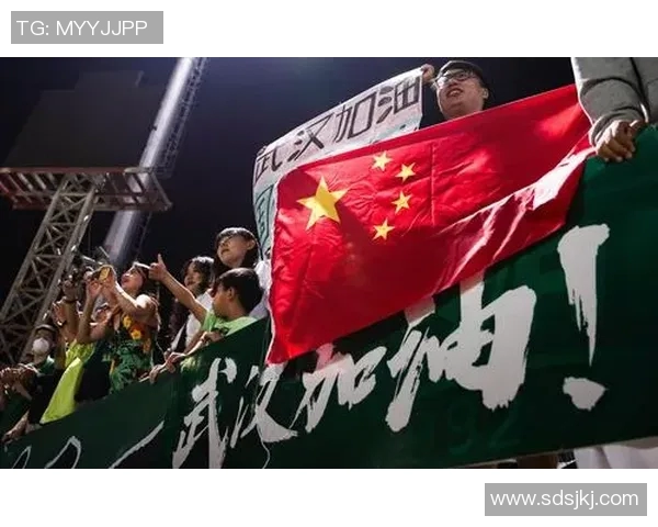 球迷不满，俱乐部高层面临抗议压力