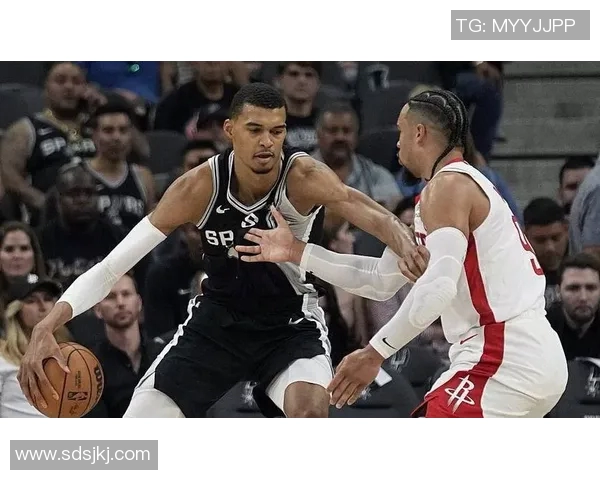 精彩回顾马刺对火箭的激烈对决视频集锦全场精彩瞬间一网打尽 精彩回顾马刺对火箭的激烈对决视频集锦全场精彩瞬间一网打尽